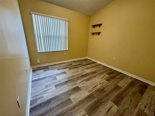 Building Photo - 3393 SW 180th Way