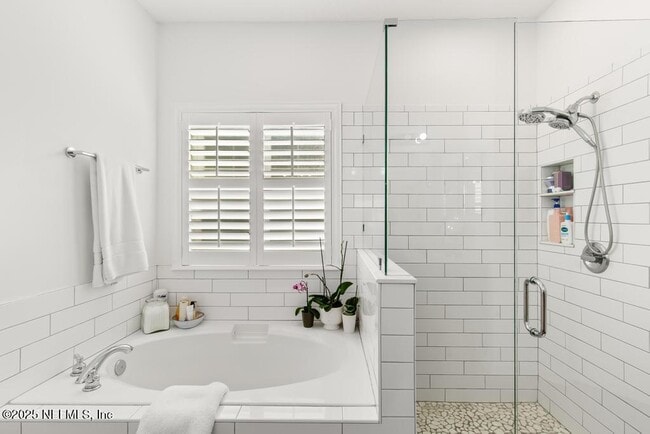 Building Photo - 3139 Ashgrove Rd