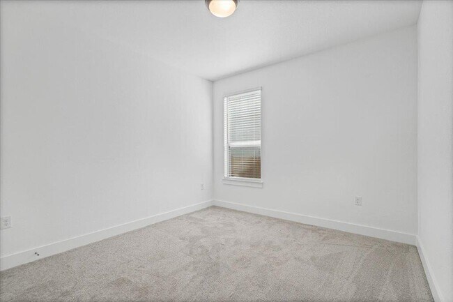 Building Photo - 9704 Boathouse Dr