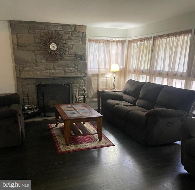 Building Photo - 54 War Trophy Ln