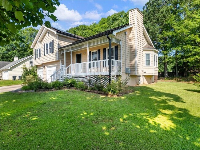 Building Photo - 443 Rhett Dr