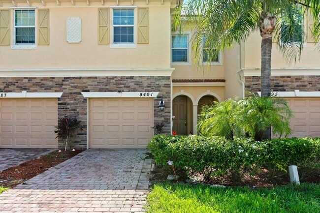 Building Photo - 9491 SW Merlin Ct