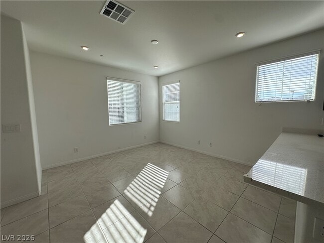 Building Photo - 1132 Heliodor Ave