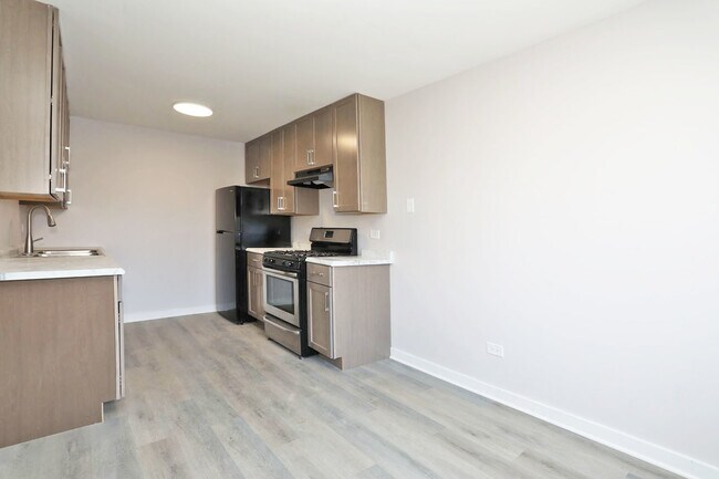 Building Photo - 675 Greenfield Ct