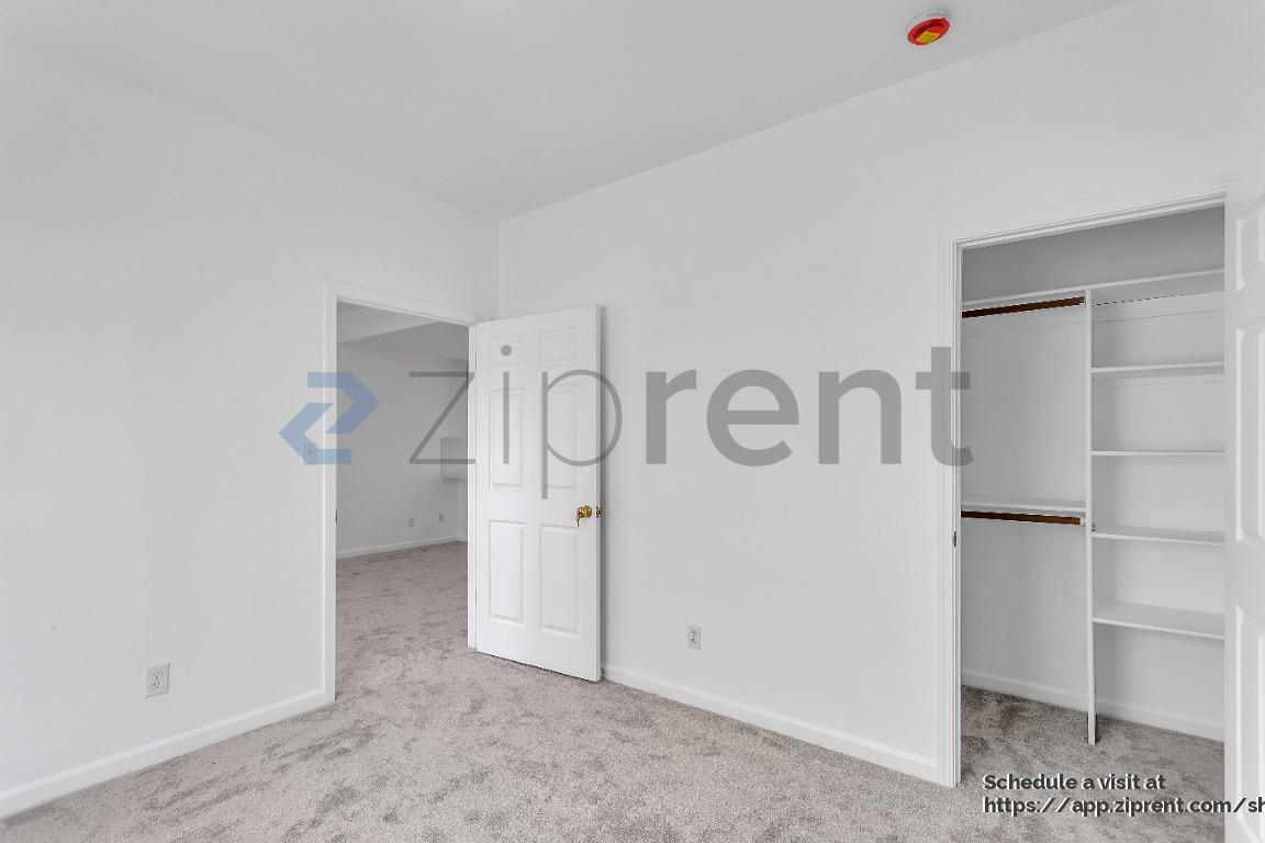 Building Photo - 609 Cambridge St