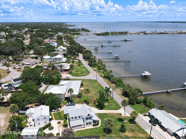 Building Photo - 2811 Indian River Dr