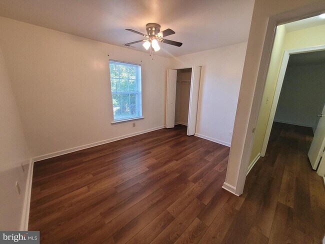 Building Photo - 33 Fern Oak Cir