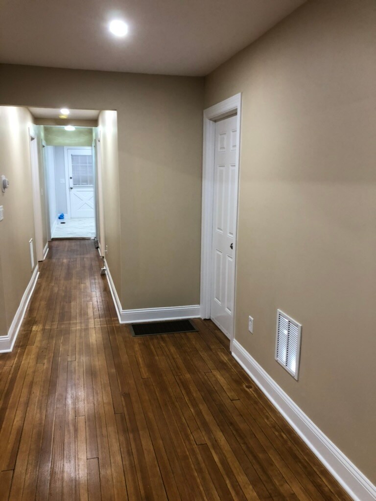 Hallway - 16 Avenue E