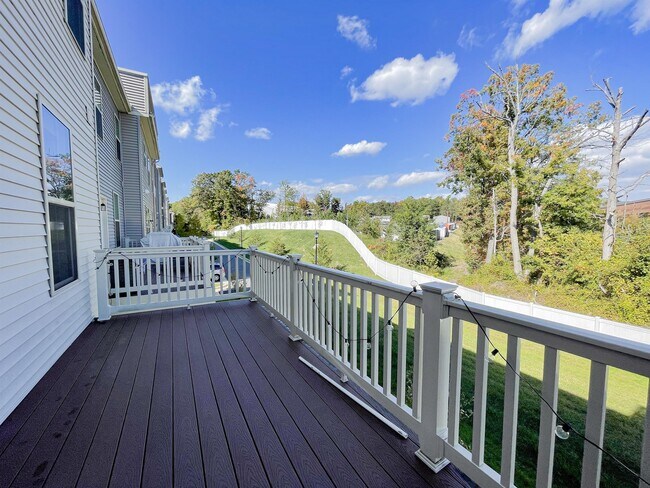 Building Photo - 10132 Dorsey Ln
