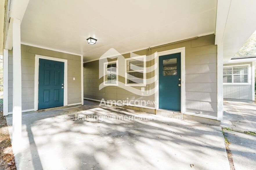 Building Photo - 522 Beaverbrook Dr