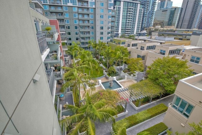 Building Photo - San Diego- Downtown- La Vita – Little Italy Condo- Split Level Style Move-In Special