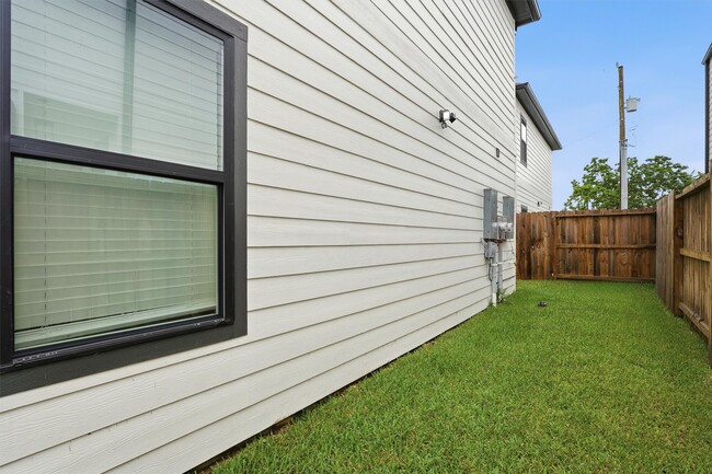 Building Photo - 3107 Grassmere St