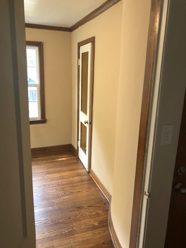 Building Photo - 420 Olive St