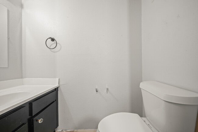 Building Photo - 7119 Brendam Ln