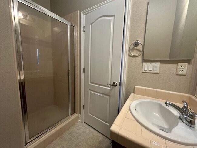 Building Photo - 4333 Reveil Ln