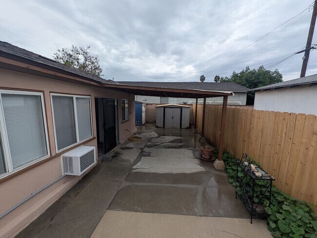Building Photo - 1412 Leafdale Ave