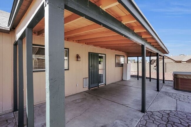 Building Photo - Tucson Desert Oasis: Your Dream 3-Bed Home Awaits!