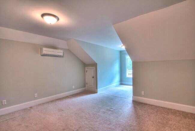 Building Photo - 3005 Daufaskie Rd