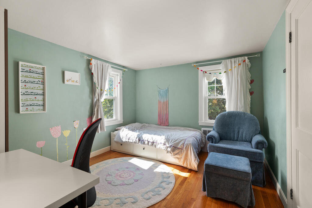 Building Photo - 12 Headland Way
