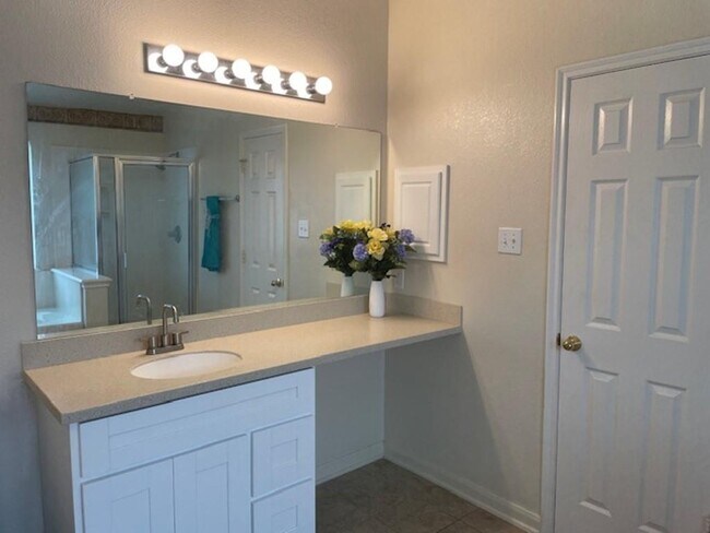 Building Photo - 5230 Meadow Canyon Dr