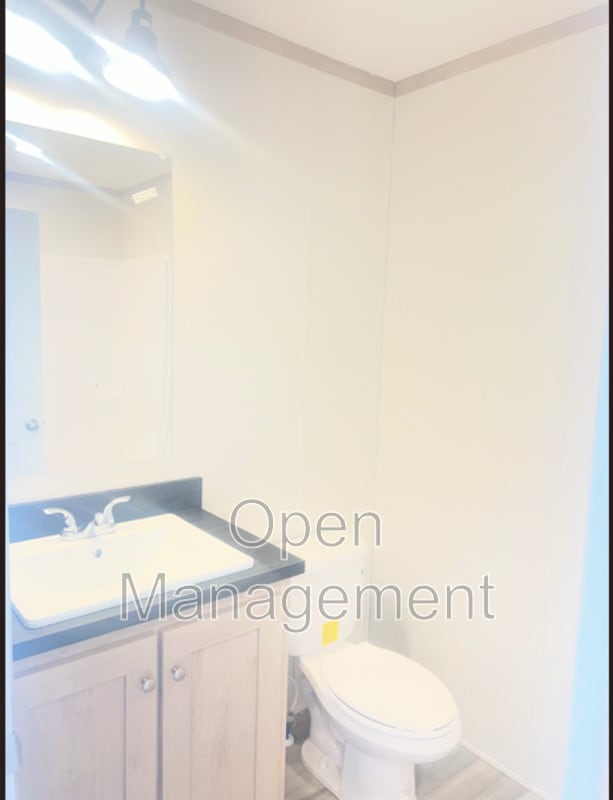 Building Photo - 825 1st Ave E