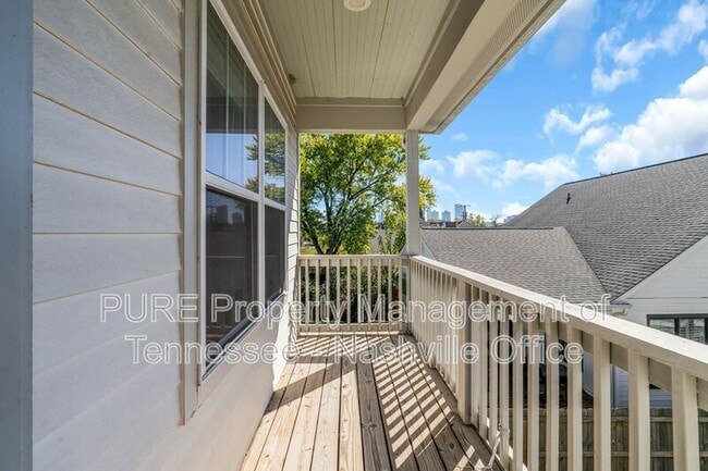 Building Photo - 1404 10th Ave N