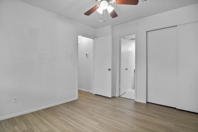 Building Photo - 5720 Cedar Creek Dr