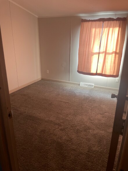 Building Photo - 9783 Tranus Lake Rd