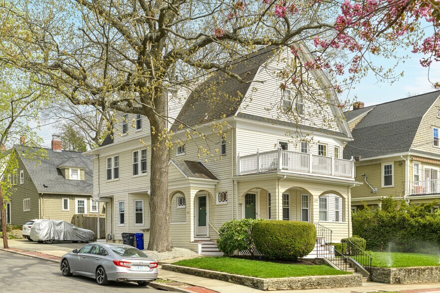 Building Photo - 401 Wayland Ave