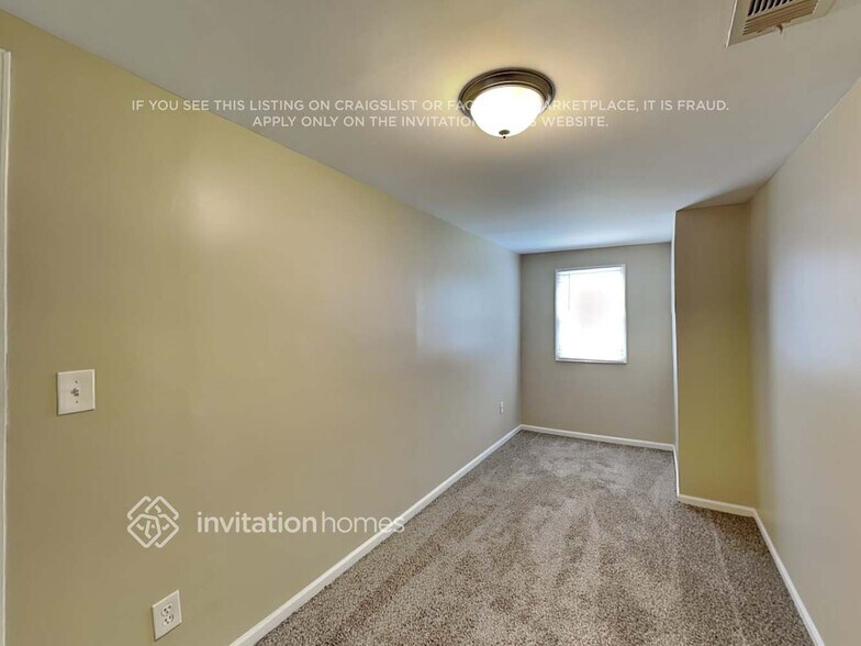 Building Photo - 9220 S 49th Ct