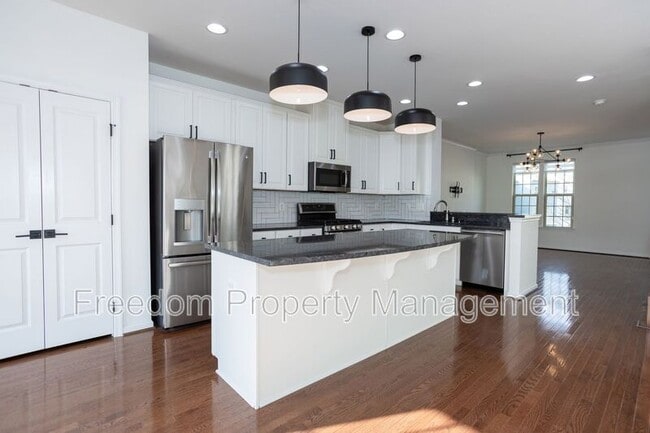 Building Photo - 2023 Serviceberry Rd