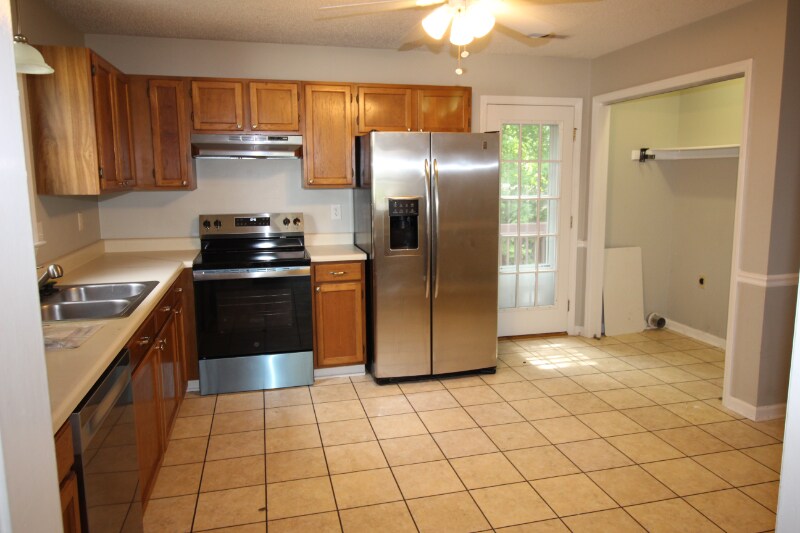 Building Photo - 6008 Southcrest Dr