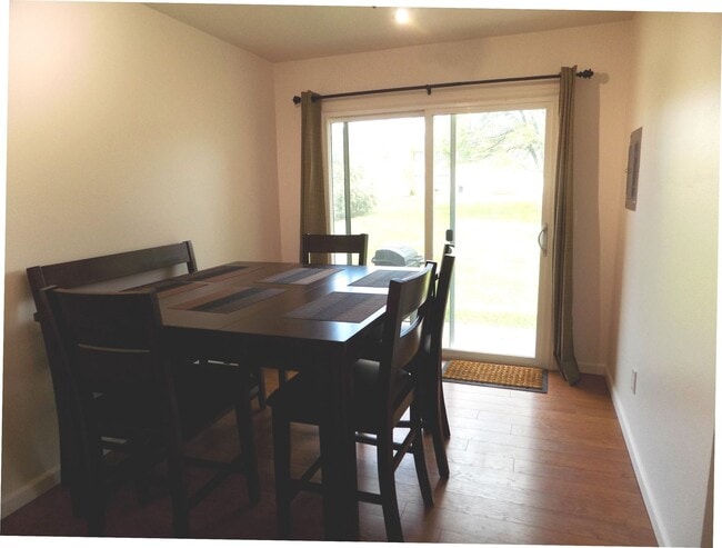 Building Photo - 324 Butch Cassidy Dr