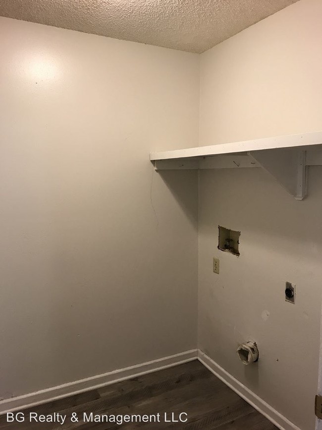 Building Photo - 426 Vieux Orleans Cir