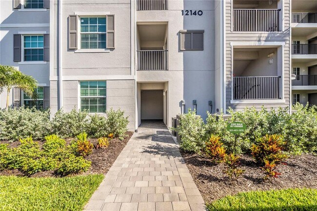 Building Photo - 12140 Wellen Golf St