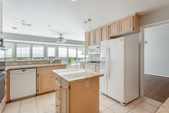 Building Photo - 6926 Colfax Dr