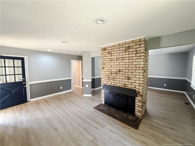 Building Photo - 459 Bay Shore Dr