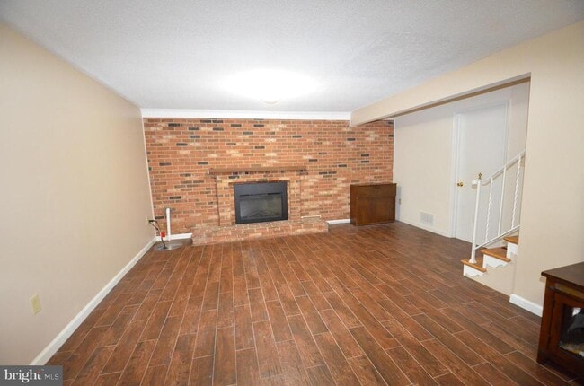 Building Photo - 6901 Stoneybrooke Ln