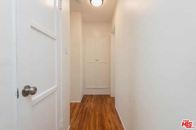 Building Photo - 2594 Amherst Ave