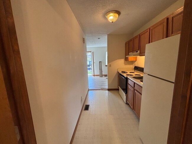 Building Photo - 1212 Shelby Ave