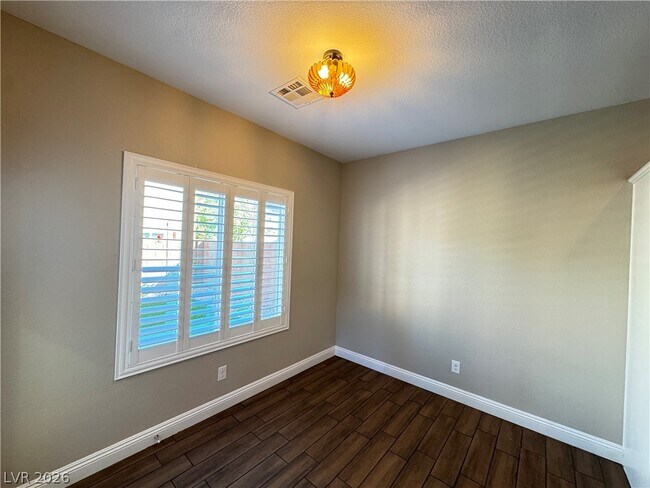 Building Photo - 10240 Danskin Dr