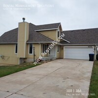 Building Photo - 4222 SW Stonybrook Dr