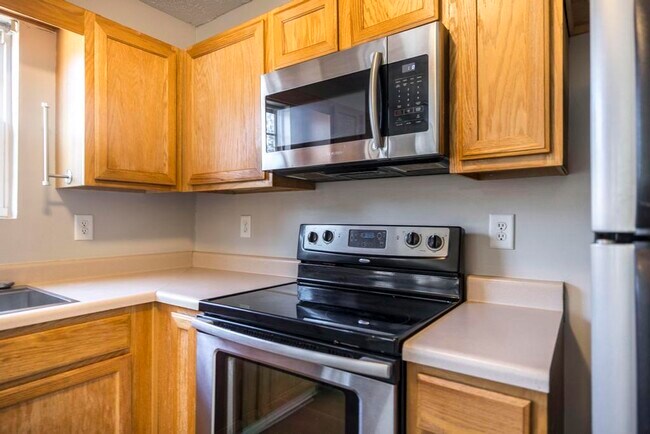 Building Photo - 312 Mill Meadow Rd