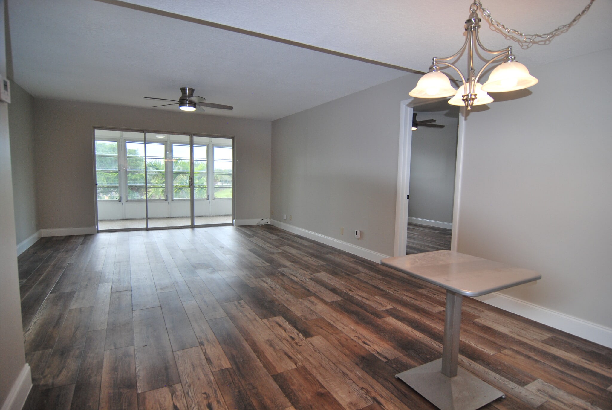 Living room - 729 Lori Dr