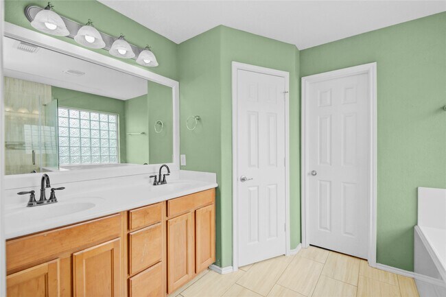 Building Photo - 1403 Lochstone Dr