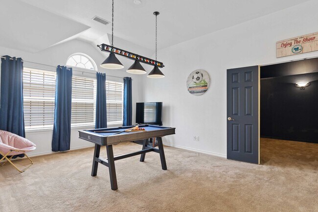 Building Photo - 7016 Playa