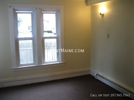 Building Photo - 391 Buck St