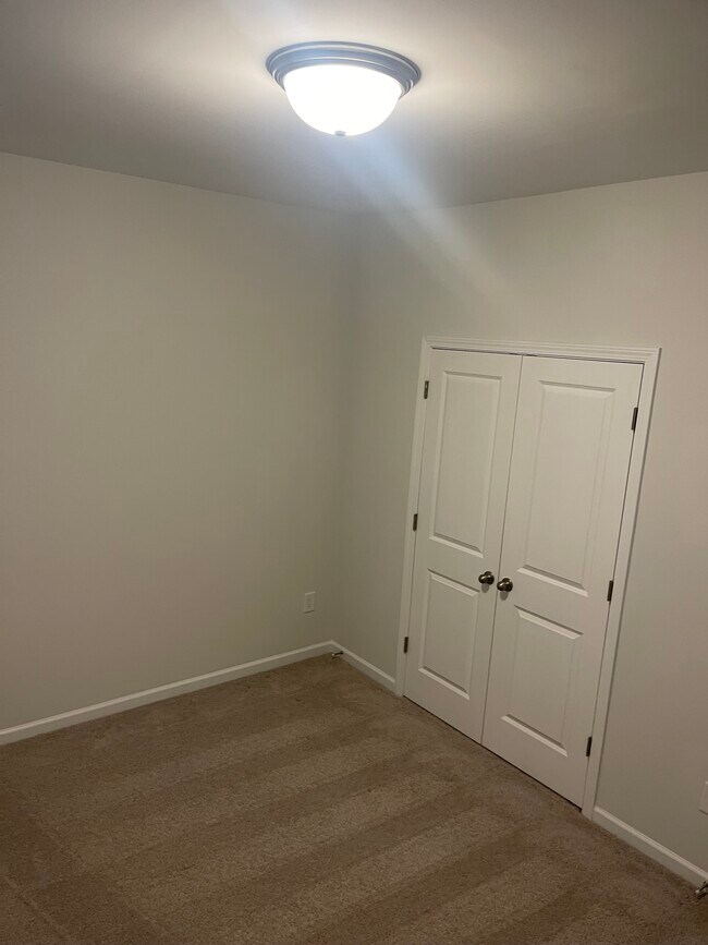 Building Photo - 840 Orchard Valley Ln