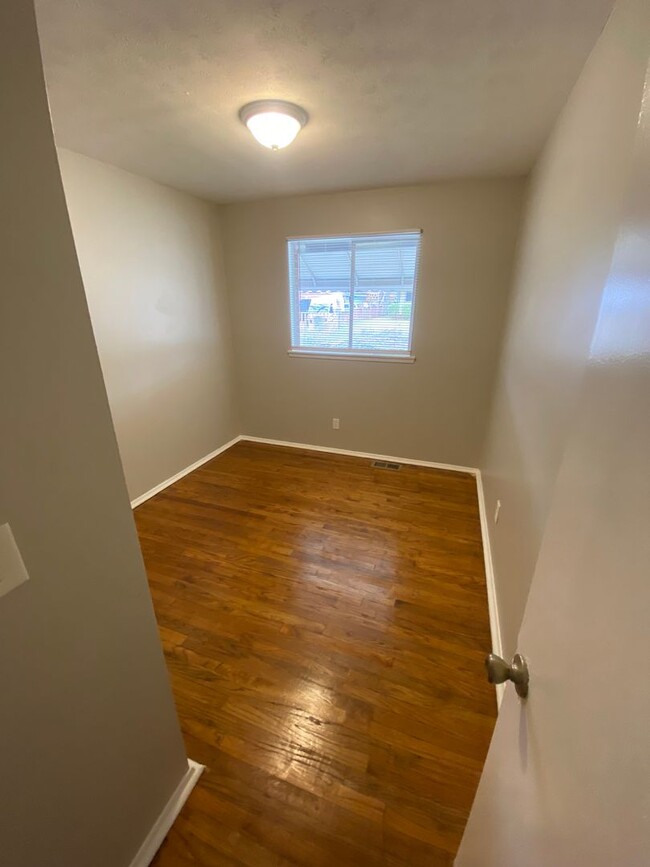 Building Photo - **AVAILABLE NOW**East Columbus 3 Bedroom /...