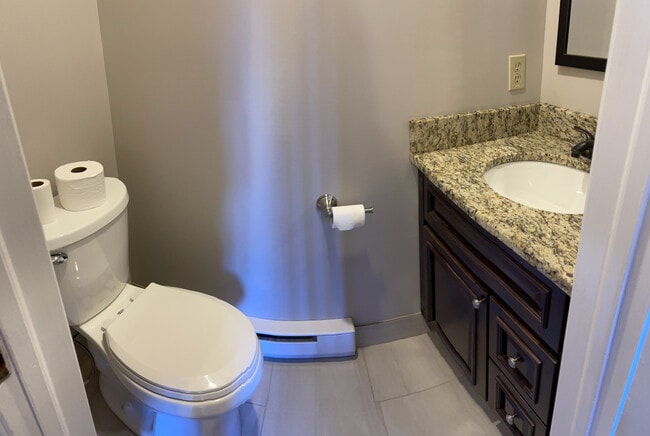 Building Photo - 534 Nicholas Ave